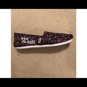 Floral TOMS